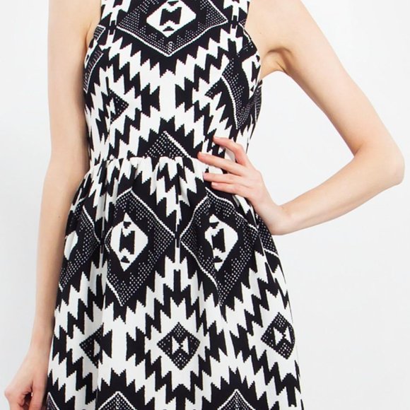 Sugarlips Aztec Dress - Picture 3 of 6